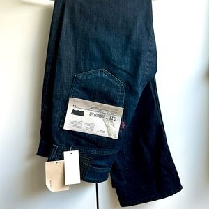 Levis 511 Commuter 32 x 30